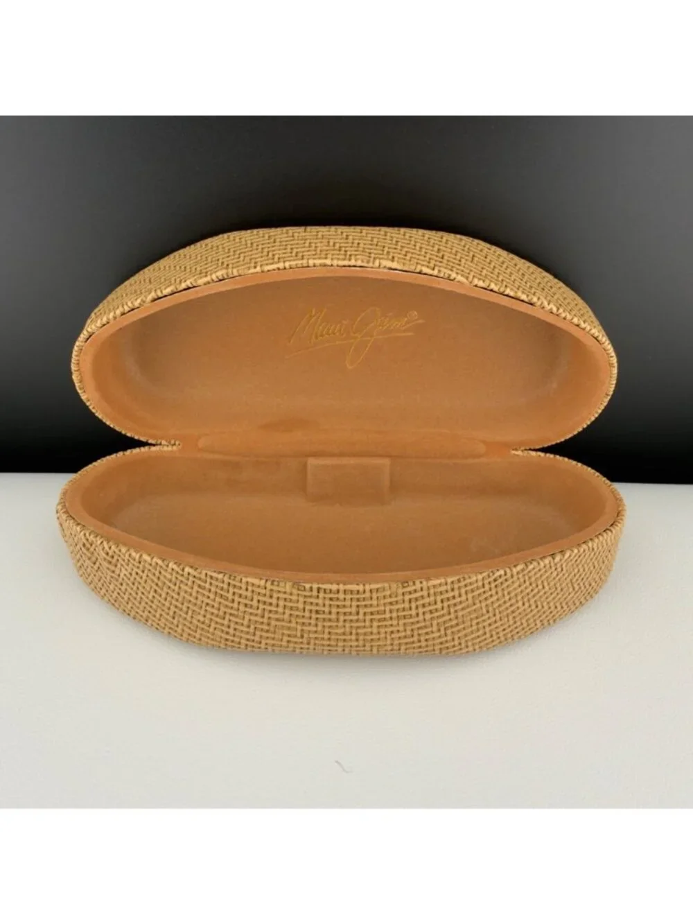 Maui Jim read small